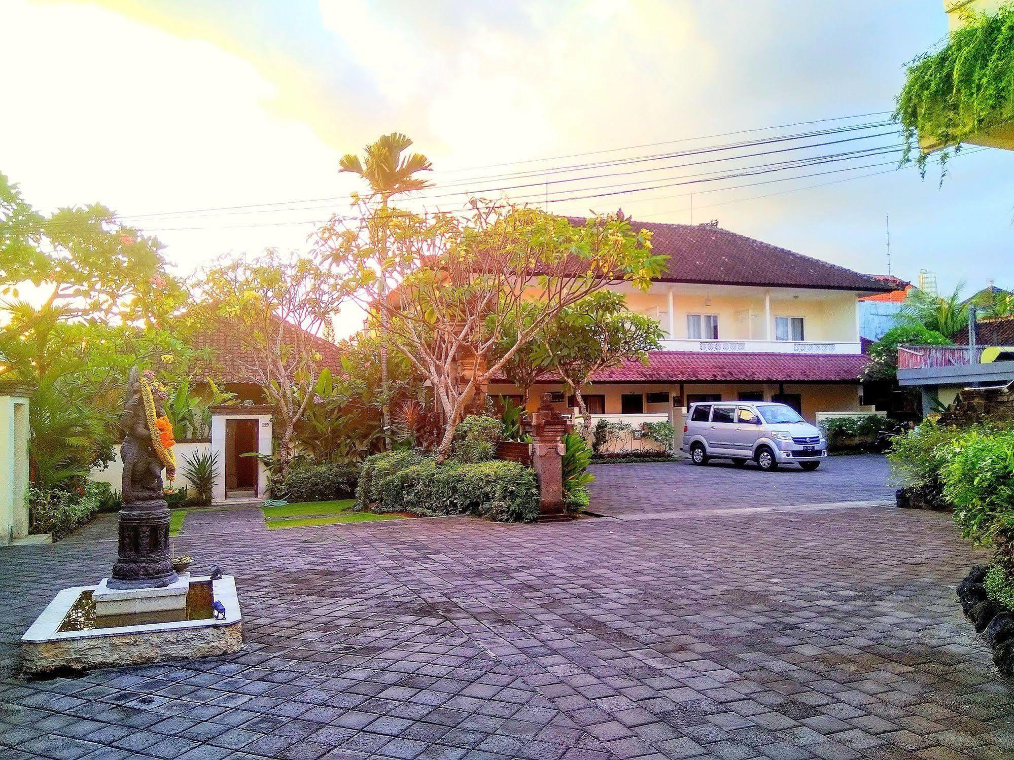Nipuri Resort And Villas Seminyak By Kamara Buitenkant foto