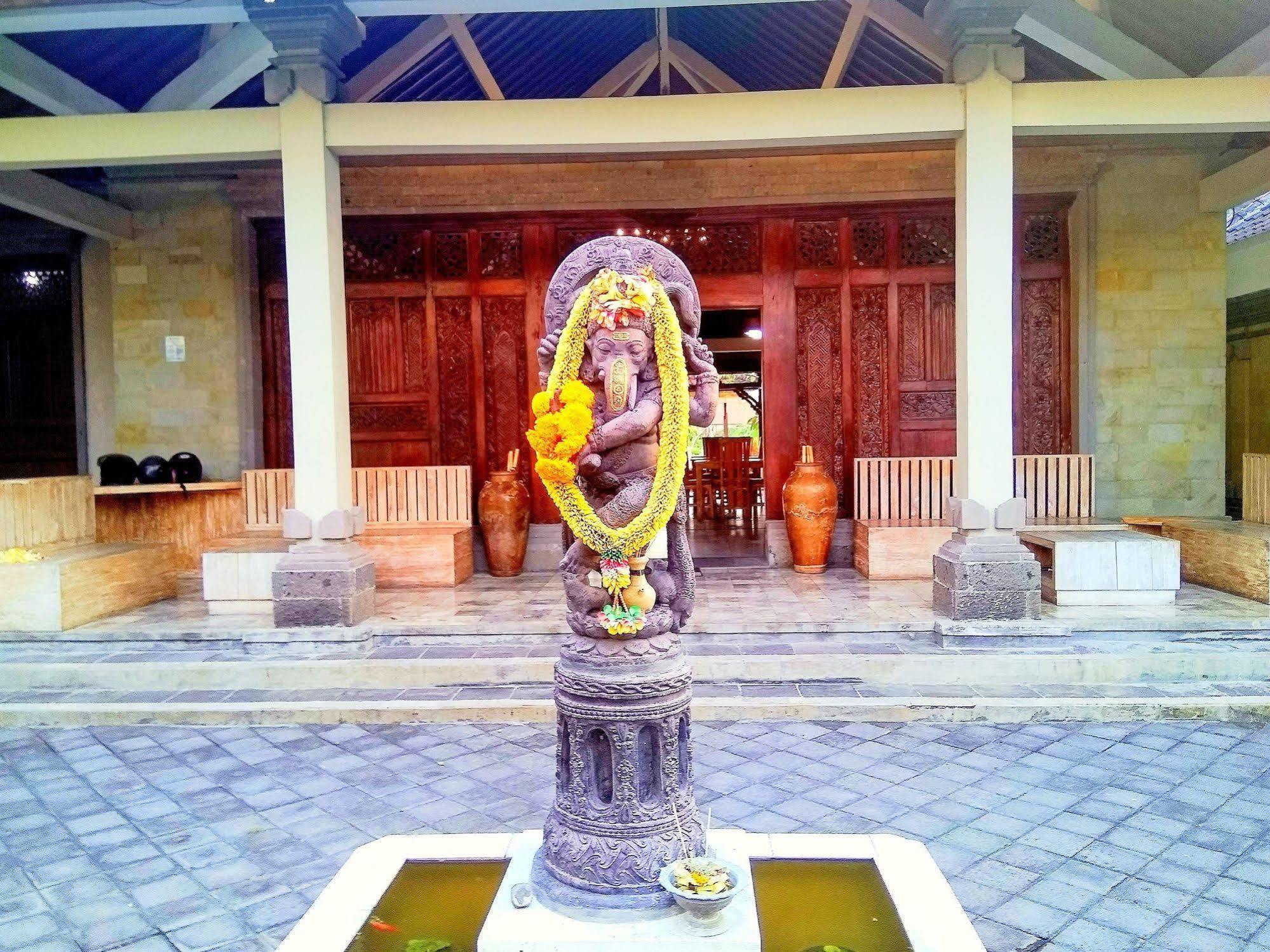 Nipuri Resort And Villas Seminyak By Kamara Buitenkant foto