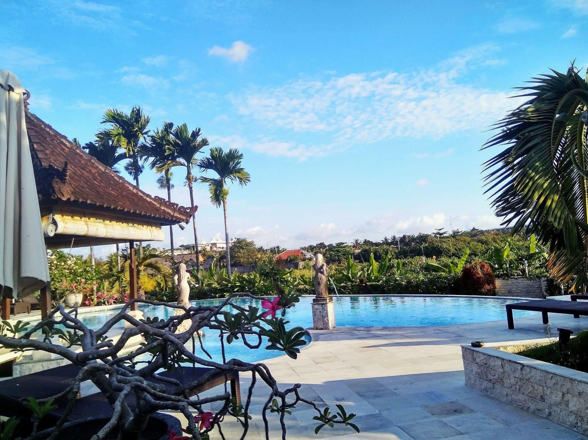 Nipuri Resort And Villas Seminyak By Kamara Buitenkant foto